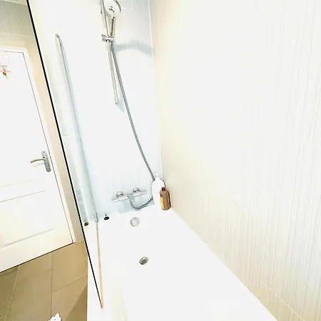 Spacieuses Flats 2 Bedroom Bastille Centre Apartamento